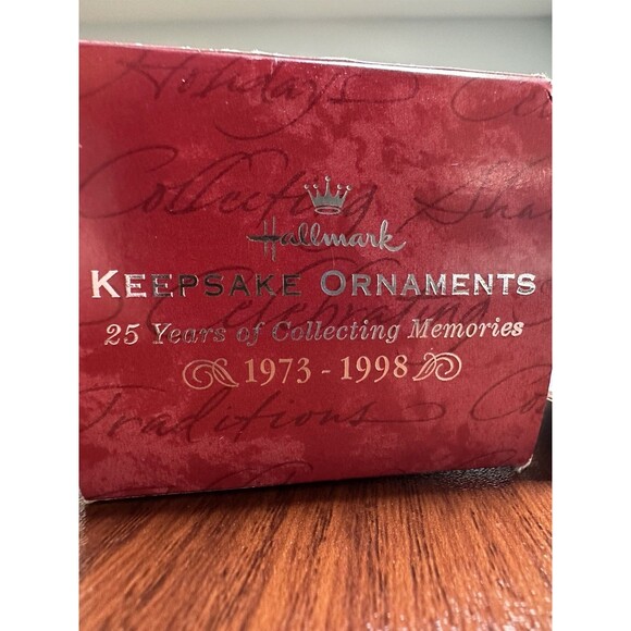 1998 Silken Flame, Barbie #5 1998 Hallmark Barbie Ornament - Picture 5 of 9